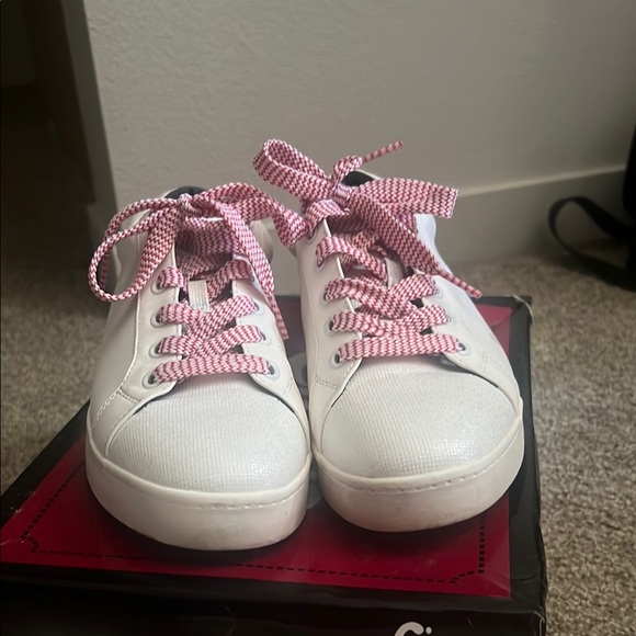 Circus by Sam Edelman White and Red Sneakers with Glitter Accents - Picture 4 of 6